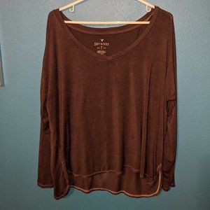 American Eagle Long-Sleeved T
